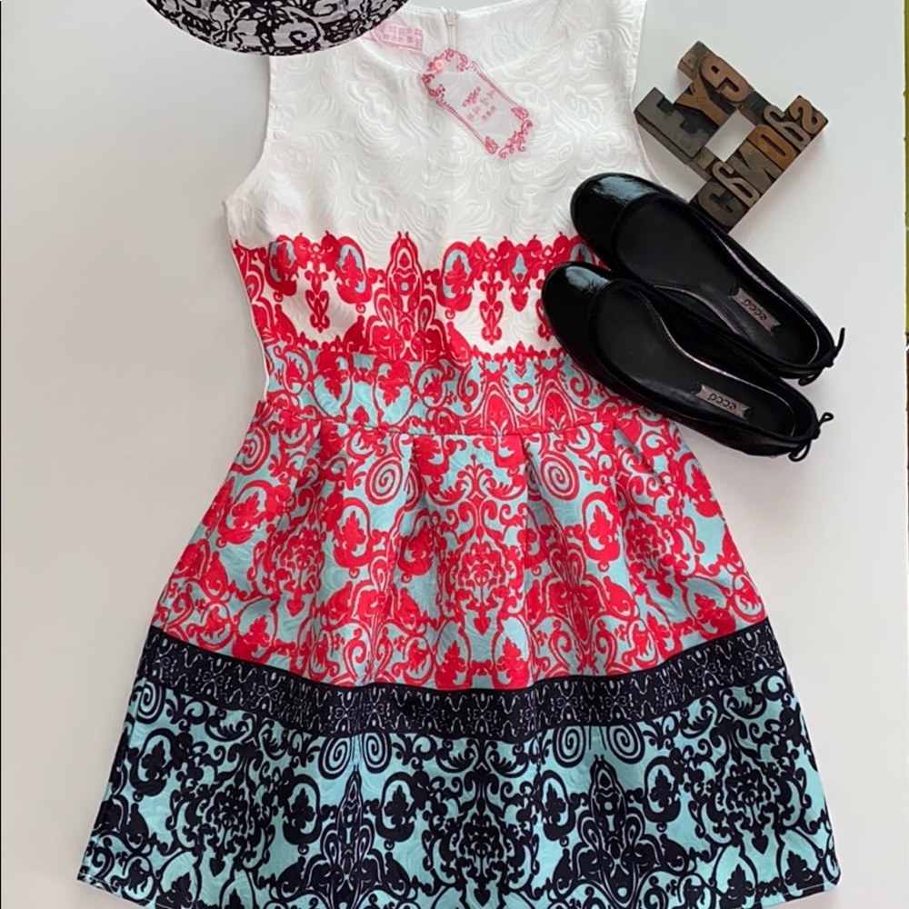 🆕$🔟SALE: Brand Unknown to me (in Asian language) Dress